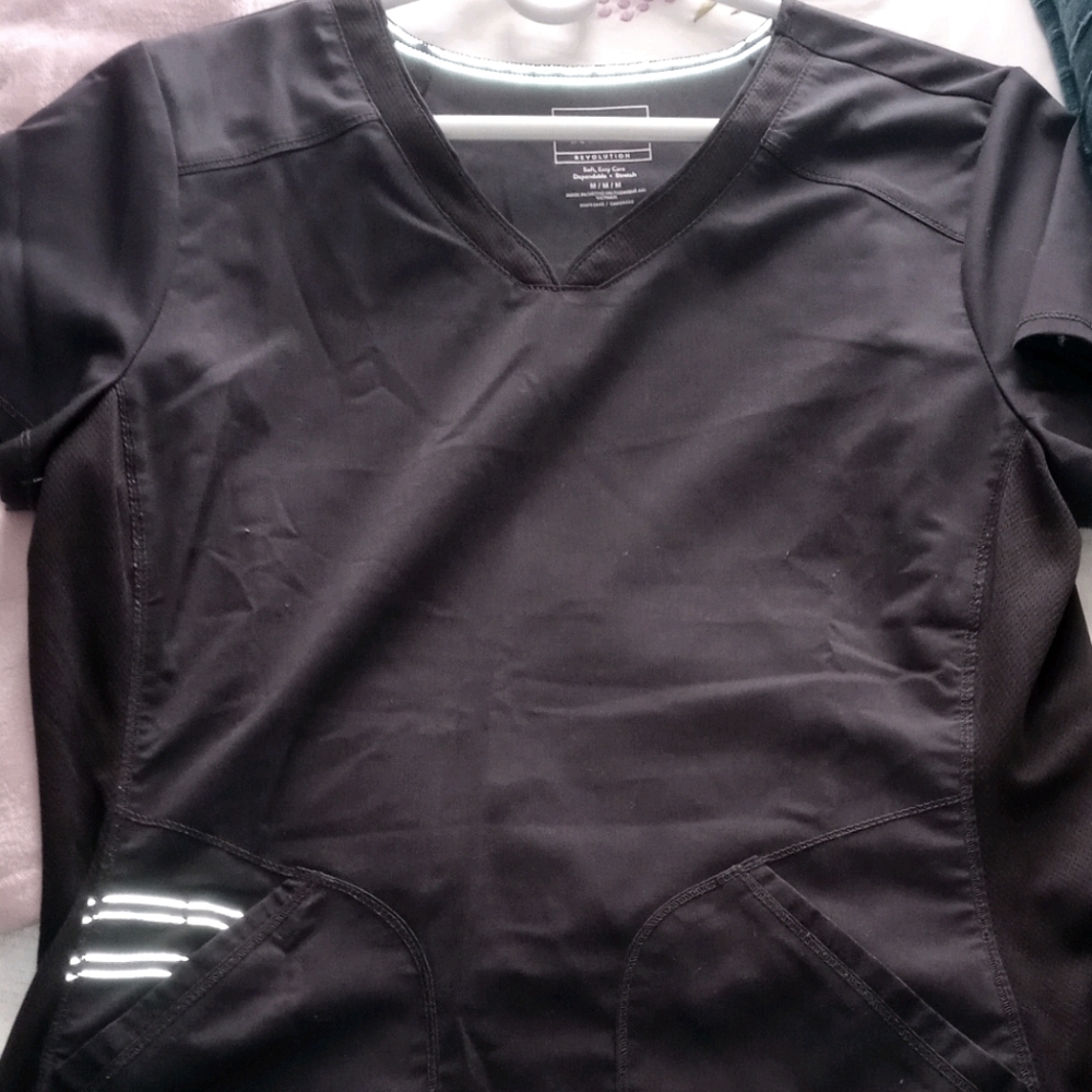Scrub top